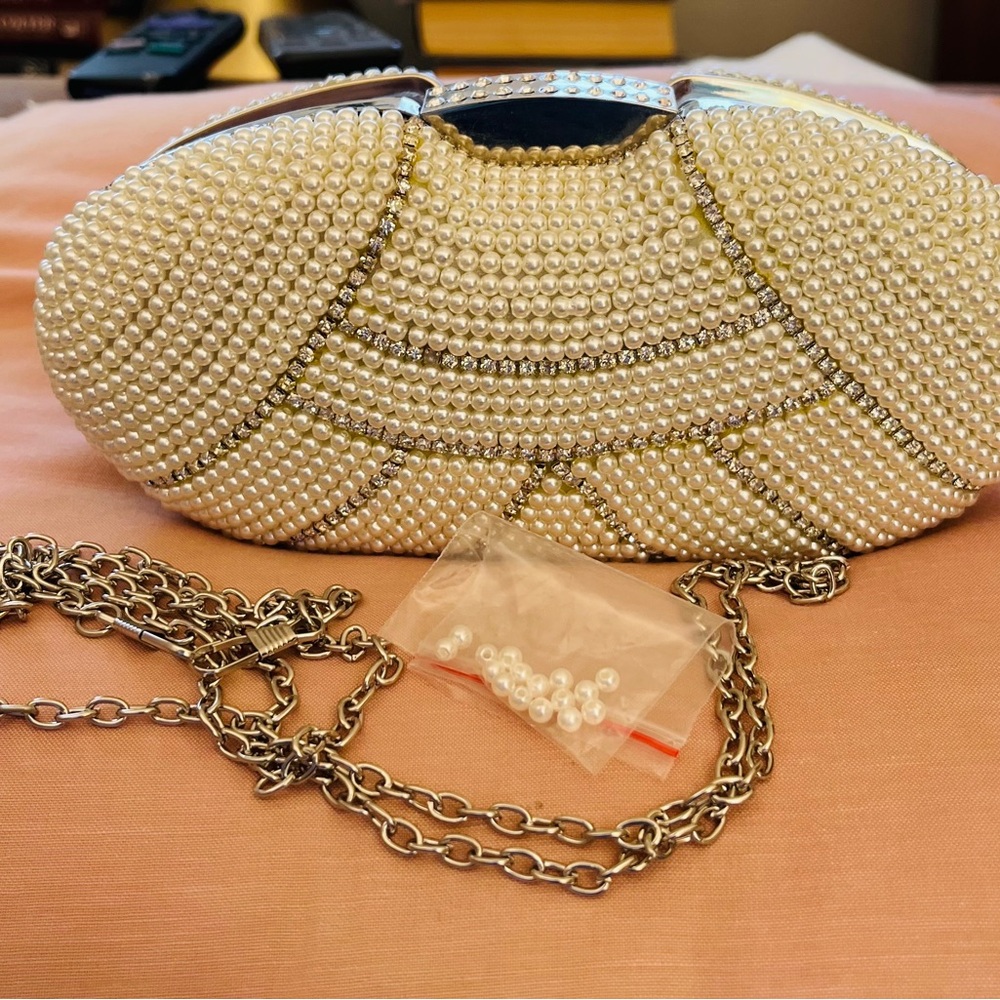 Elegant ladies Evening Bag with pearls and rhinestones in ivory-NEW never used - Picture 7 of 11